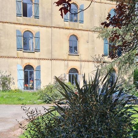 Manoir Du Haut Jusse Vezin-le-Coquet Luaran gambar