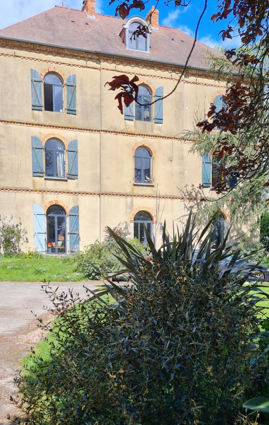 Manoir Du Haut Jusse Vezin-le-Coquet Luaran gambar